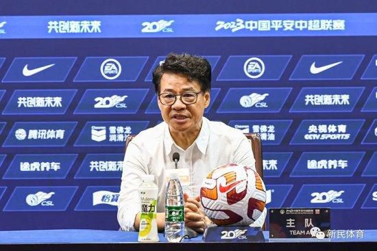 德国天空体育报道，多特蒙德后卫聚勒对于自己在球队的处境感到不满。